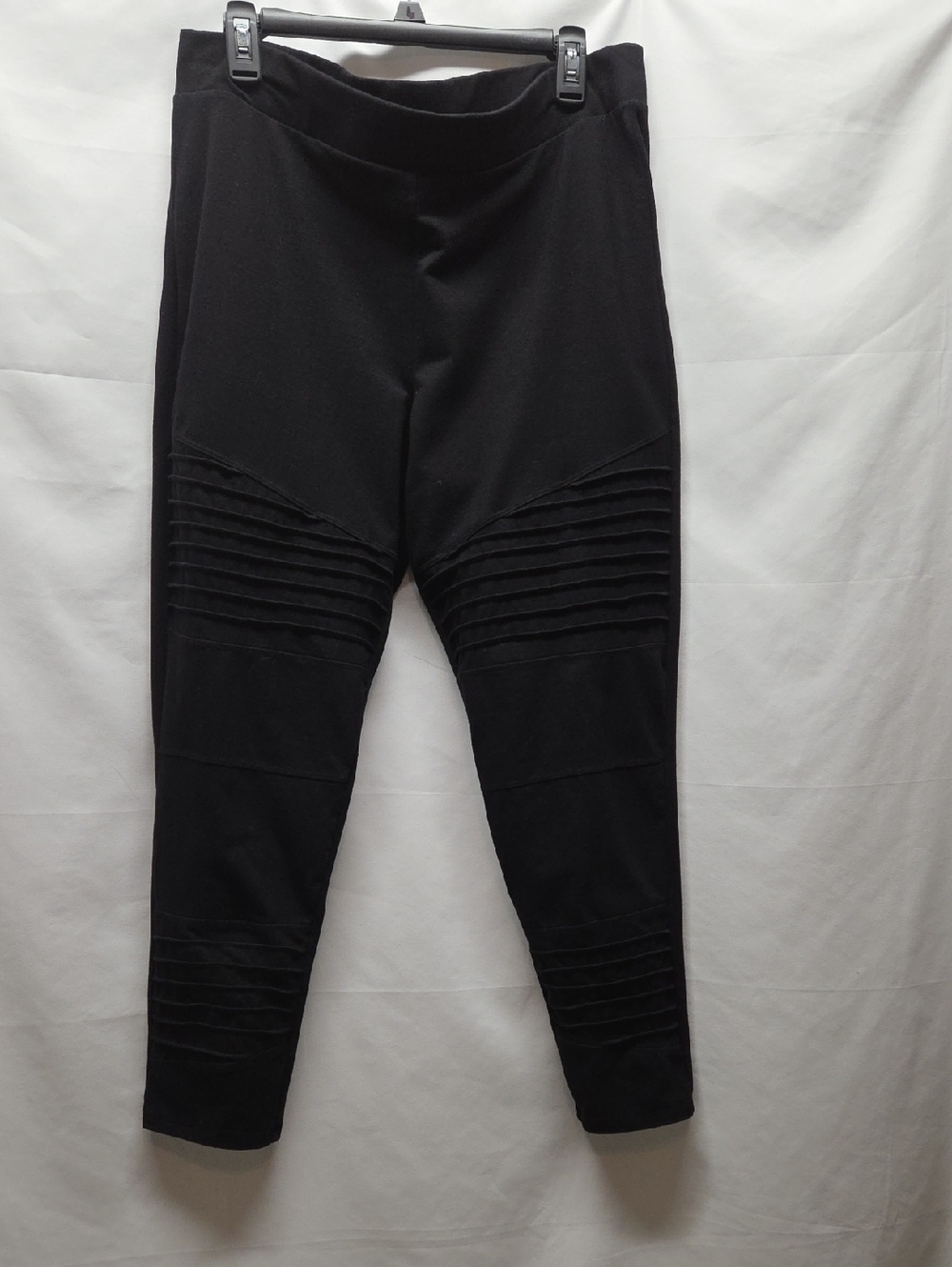 Torrid Moto Leggings Size 3 Black With Exposed Seams Design